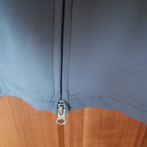 Ladies Adidas jacket - Picture 8 of 8